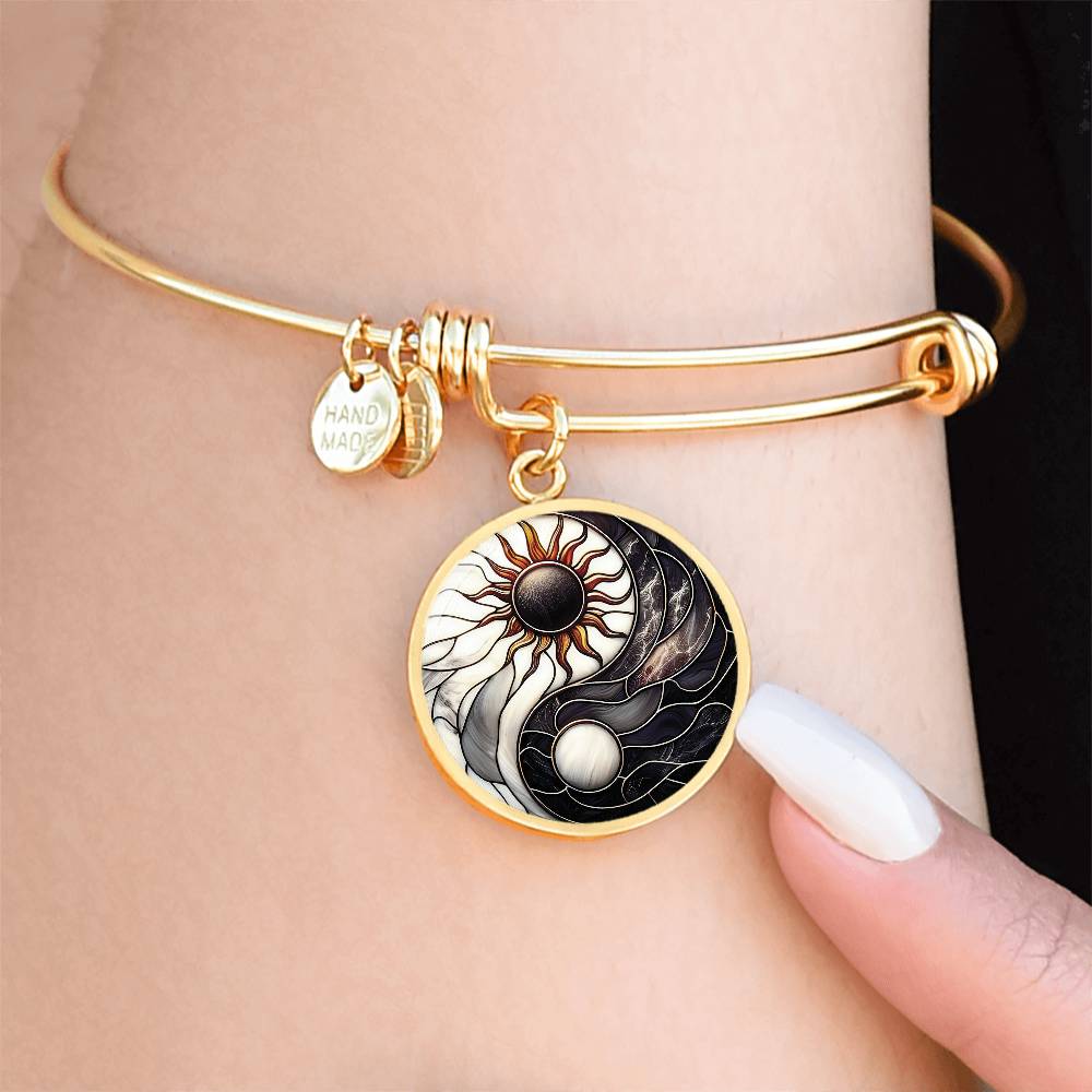 Sun and Moon Bracelet, Personalized Celestial Jewelry, 18K Gold Yin and Yang Charm Pendant, Harmony & Unity Space Gift For Her