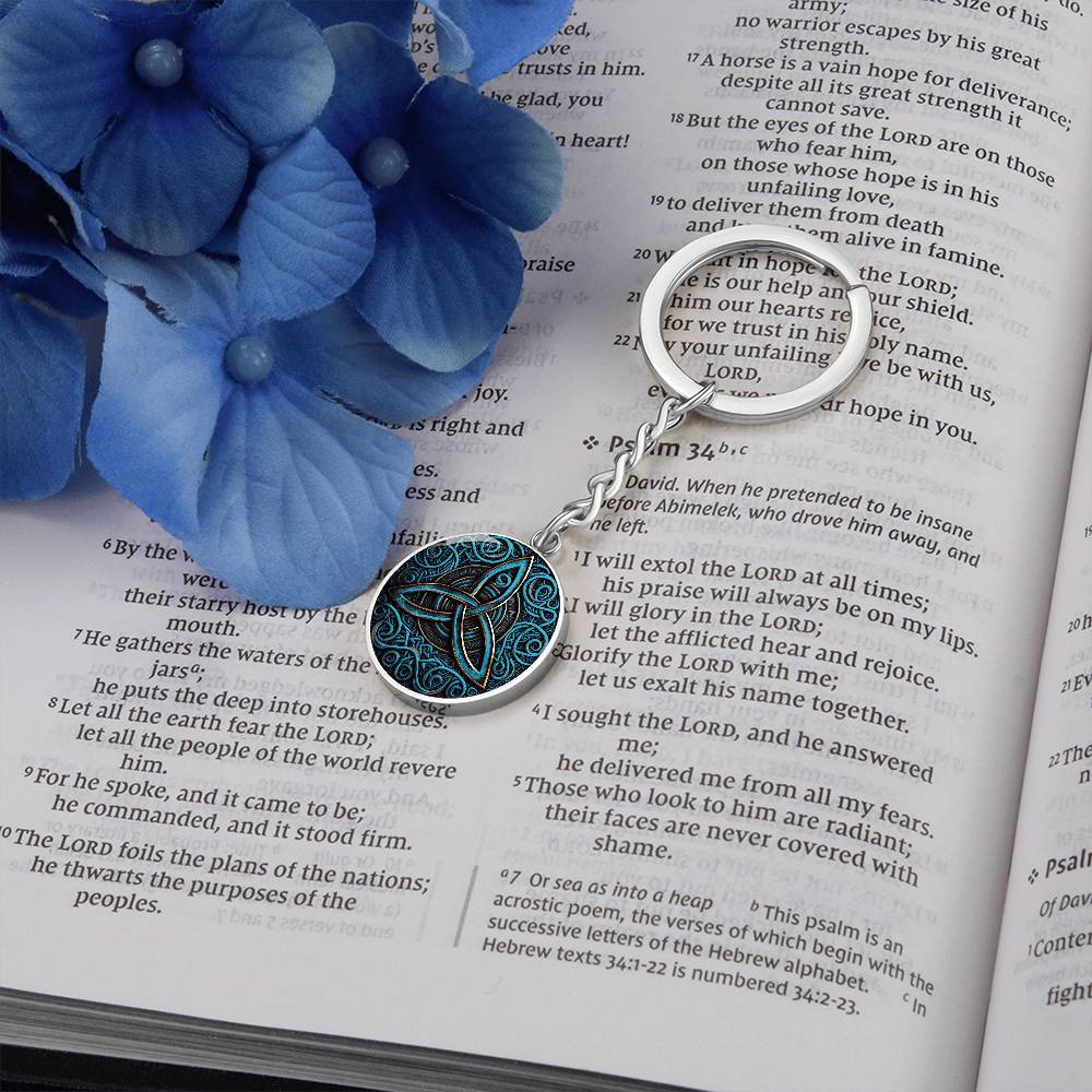 Celtic Triquetra Keychain