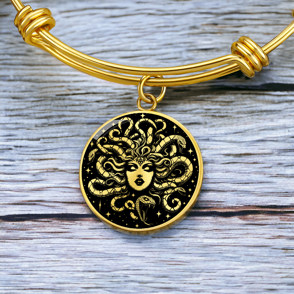 Medusa Pendant Bracelet – Stainless Steel or 18K Gold