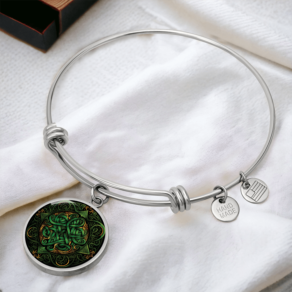 Green Celtic Knot Bracelet - Romantic Pendant Jewelry