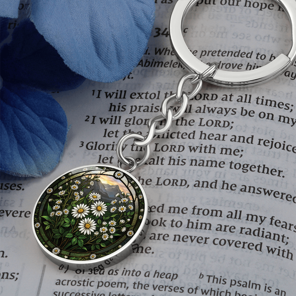 White Daisy Keychain - April Birth Flower Pendant Jewelry