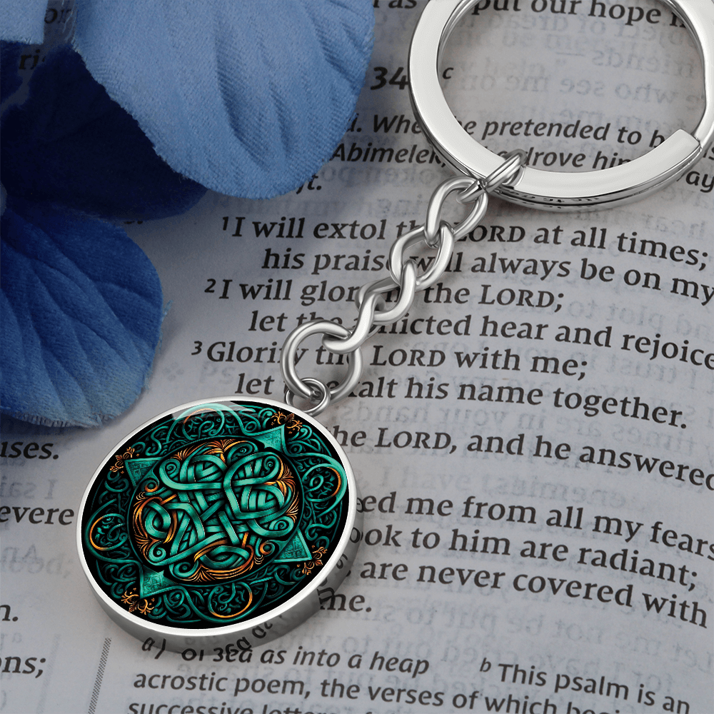 Teal Celtic Knot Keychain - Romantic Pendant Jewelry