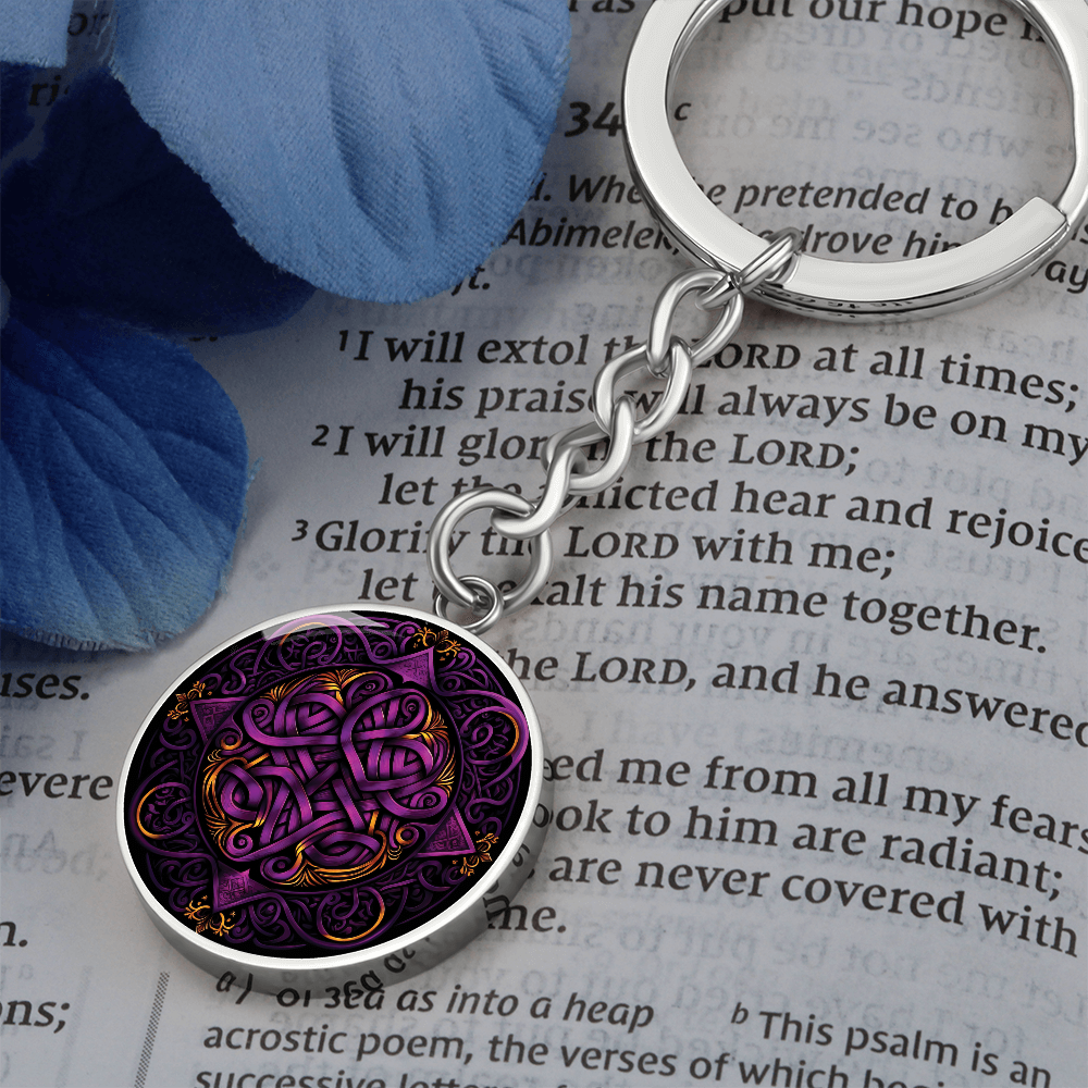 Purple Celtic Knot Keychain - Romantic Pendant Jewelry