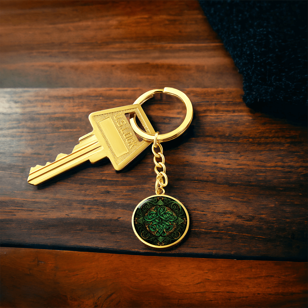 Green Celtic Knot Keychain - Romantic Pendant Jewelry