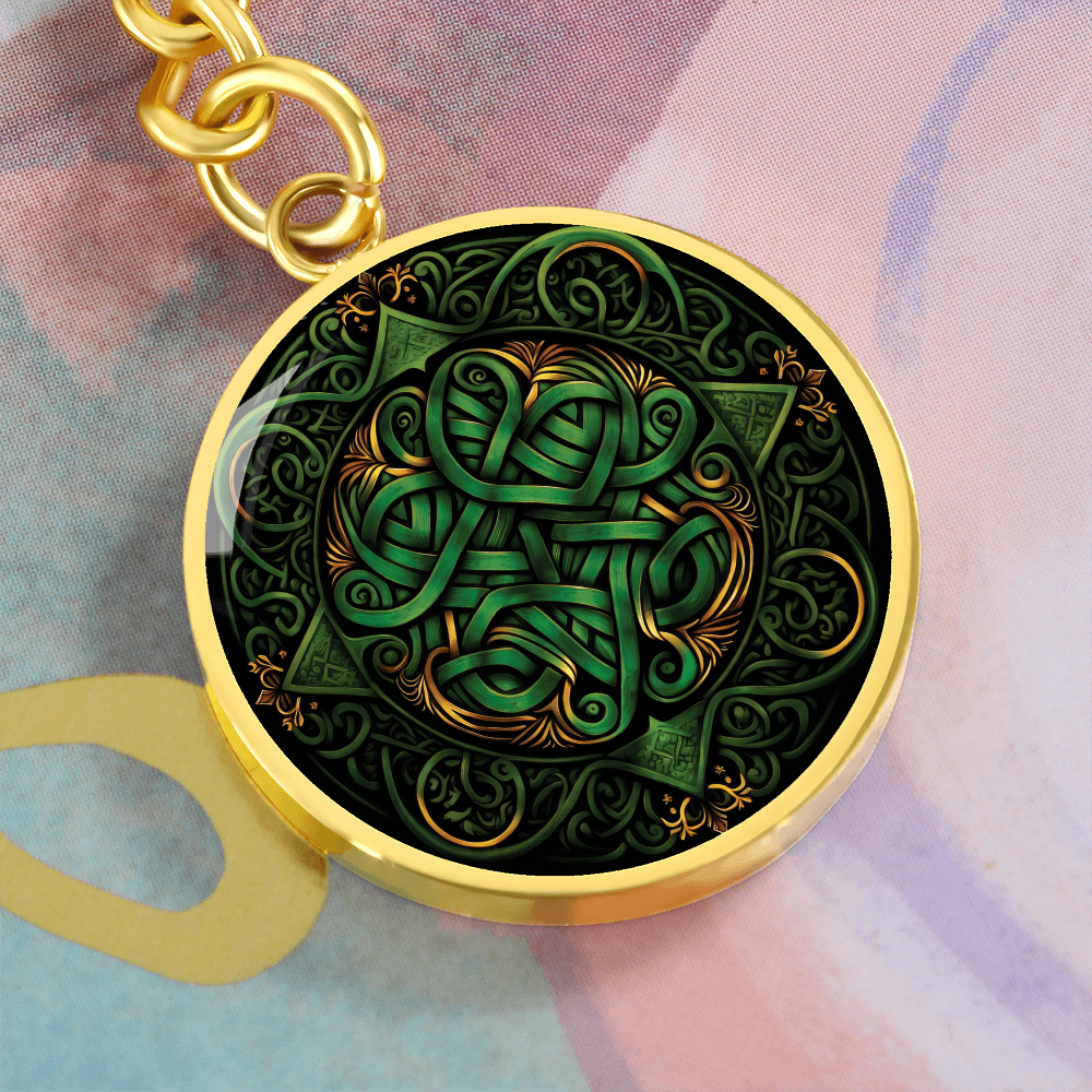 Green Celtic Knot Keychain - Romantic Pendant Jewelry