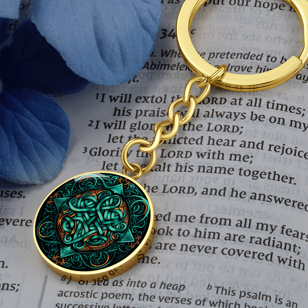 Teal Celtic Knot Keychain - Romantic Pendant Jewelry